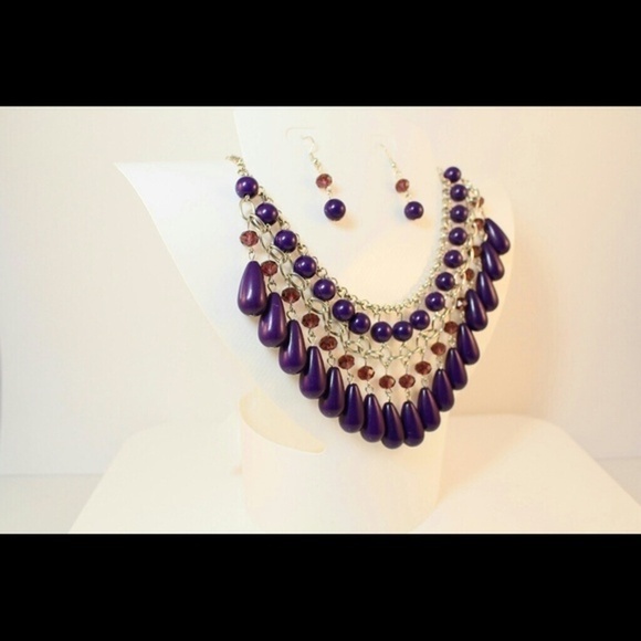 Statement Necklace and Earrings Set - Picture 2 of 3